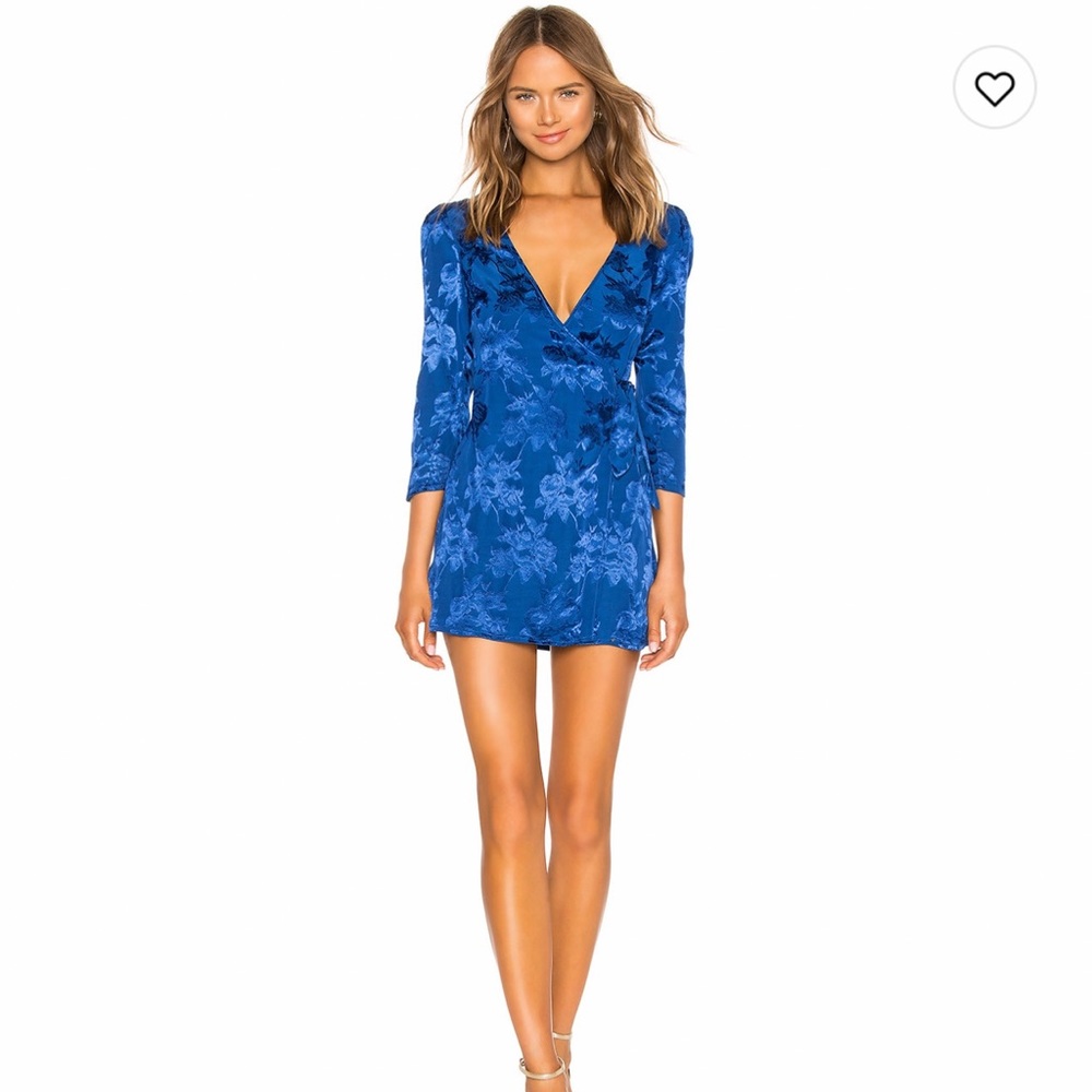 Super cute and flattering MAJORELLE dress